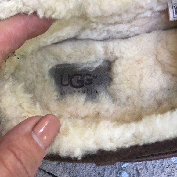 Ugg Slippers - Picture 2 of 5